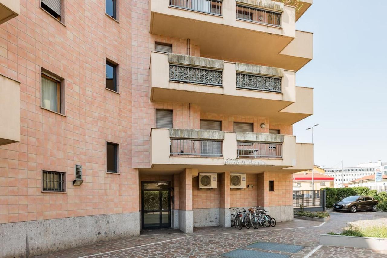Golden Suite Apartment & Day Use Milan Exterior photo